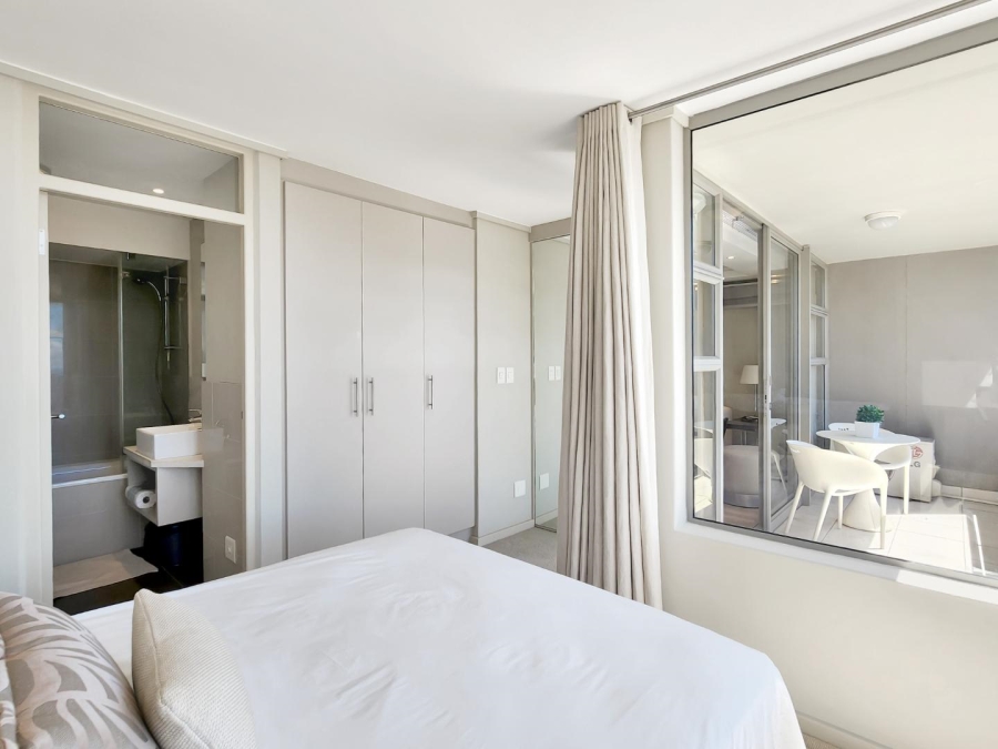 2 Bedroom Property for Sale in Sea Point Western Cape